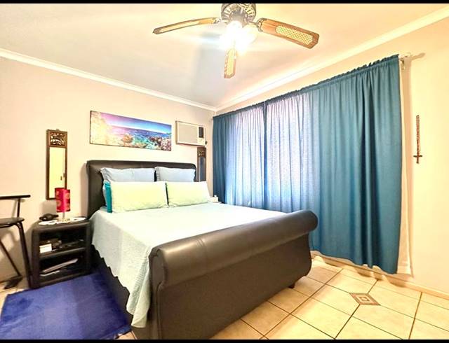 3 BEDROOM HOUSE FOR SALE IN BERGZICHT